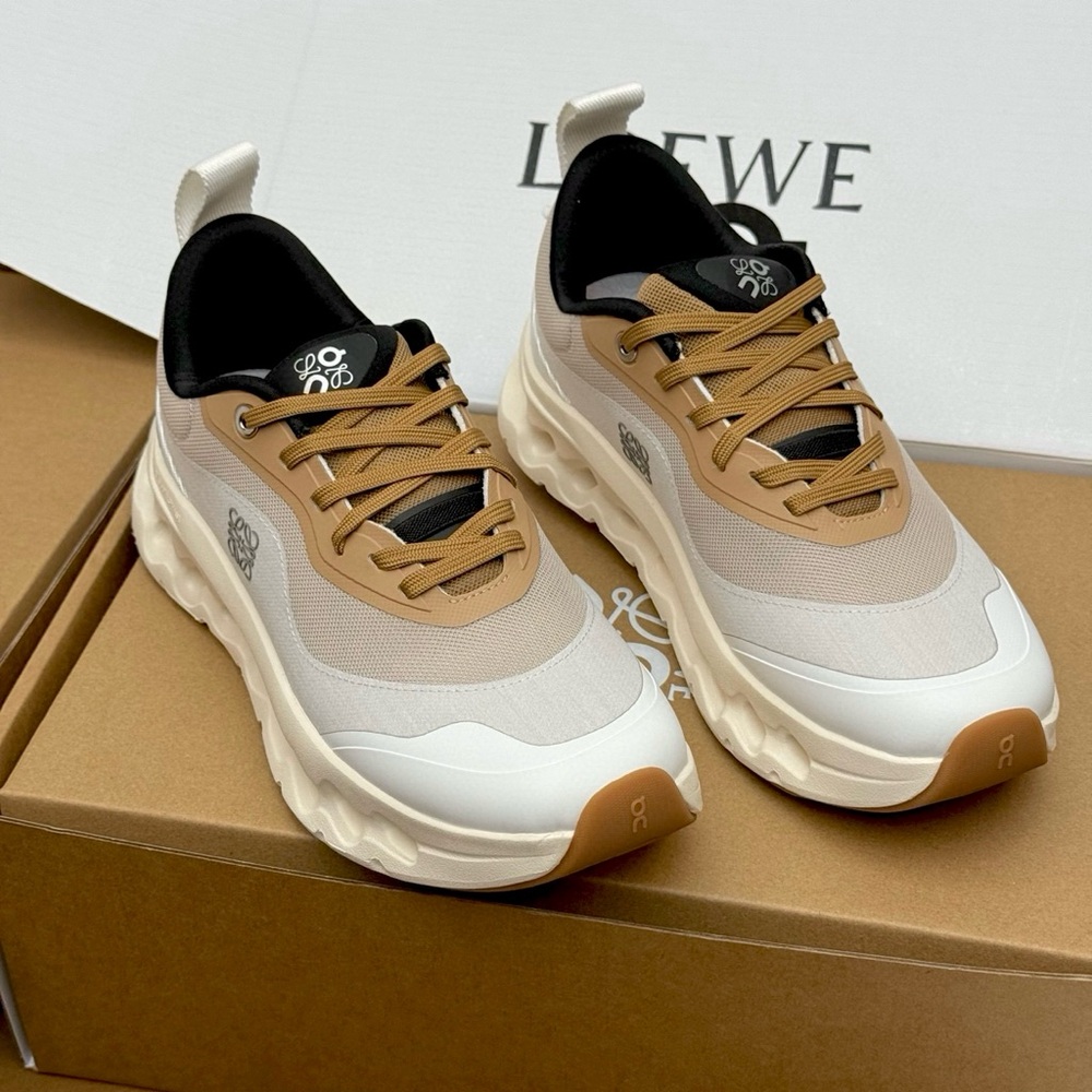 Loewe x ON Cloudtilt 2.0 ‘Tan White Gum' size UK3/EU36